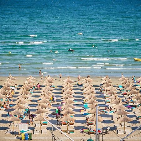 Moonlight Studio - Spa N Pools Beach Resort Mamaia Exterior foto