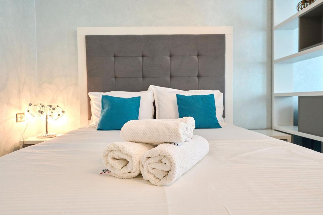 Moonlight Studio - Spa N Pools Beach Resort Mamaia Exterior foto